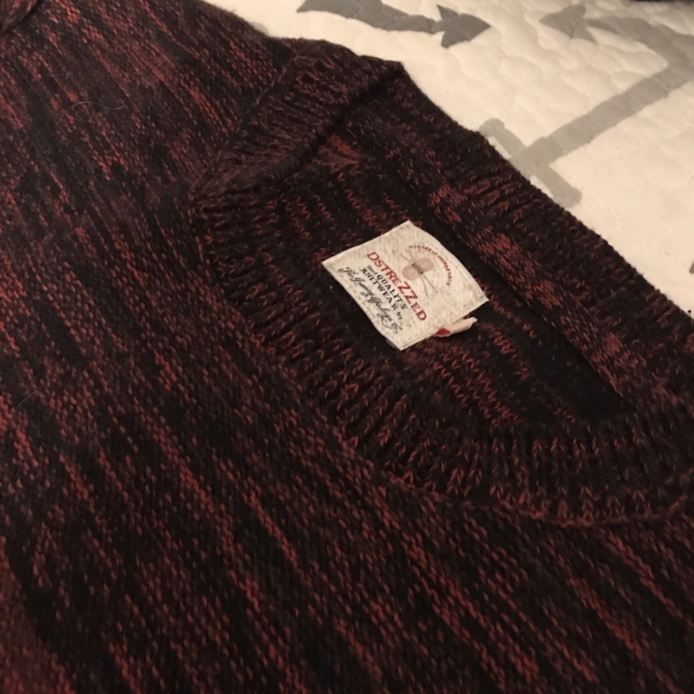 Dstrezzed knit sweater